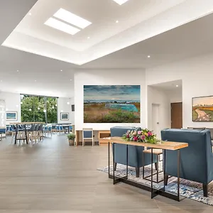 Hotel Coast Tsawwassen, Delta